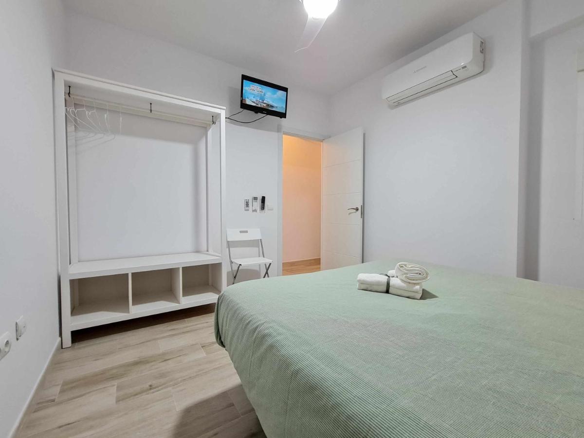 Puerto Benidorm Center Apartment Exterior photo